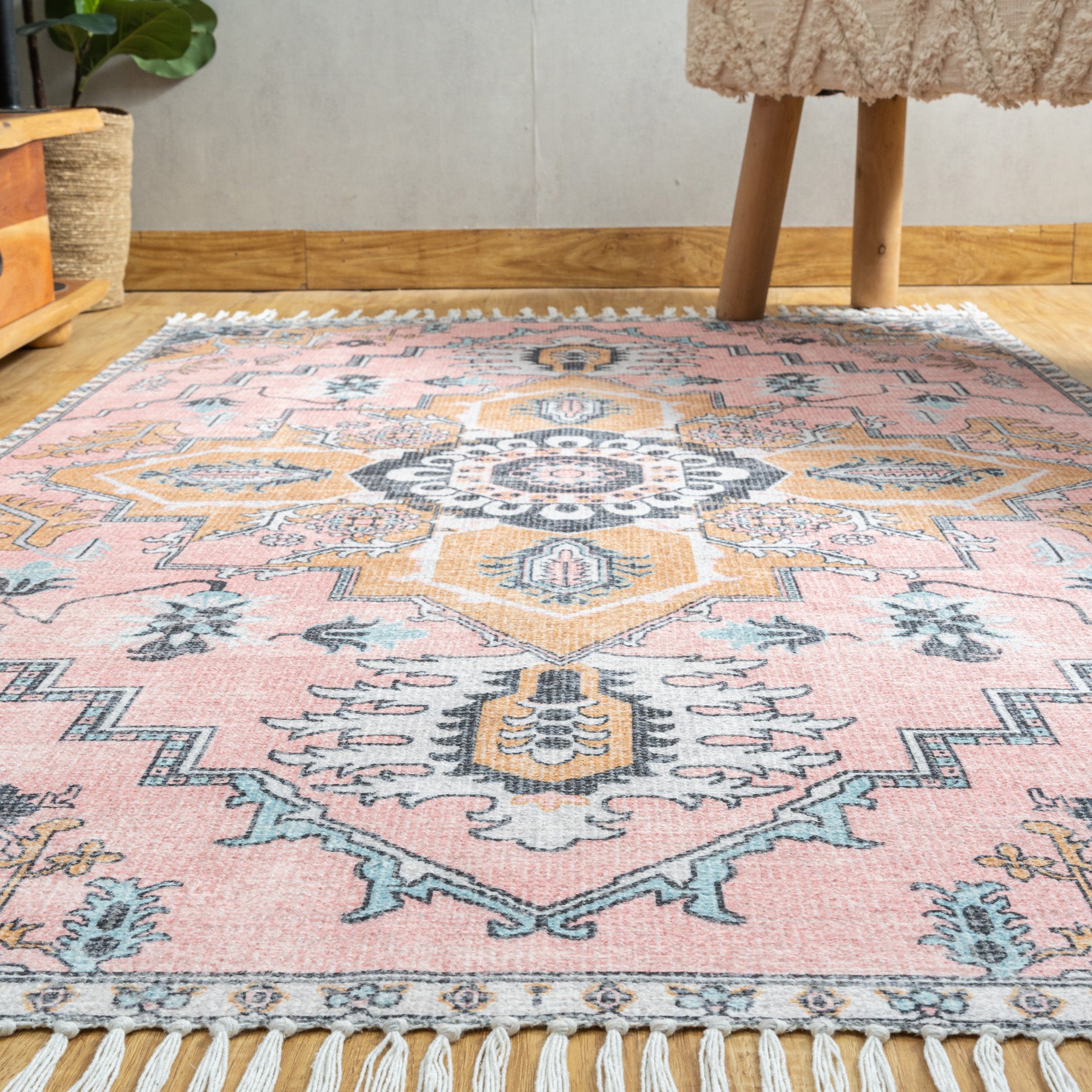 Grand Ornate Area Rug