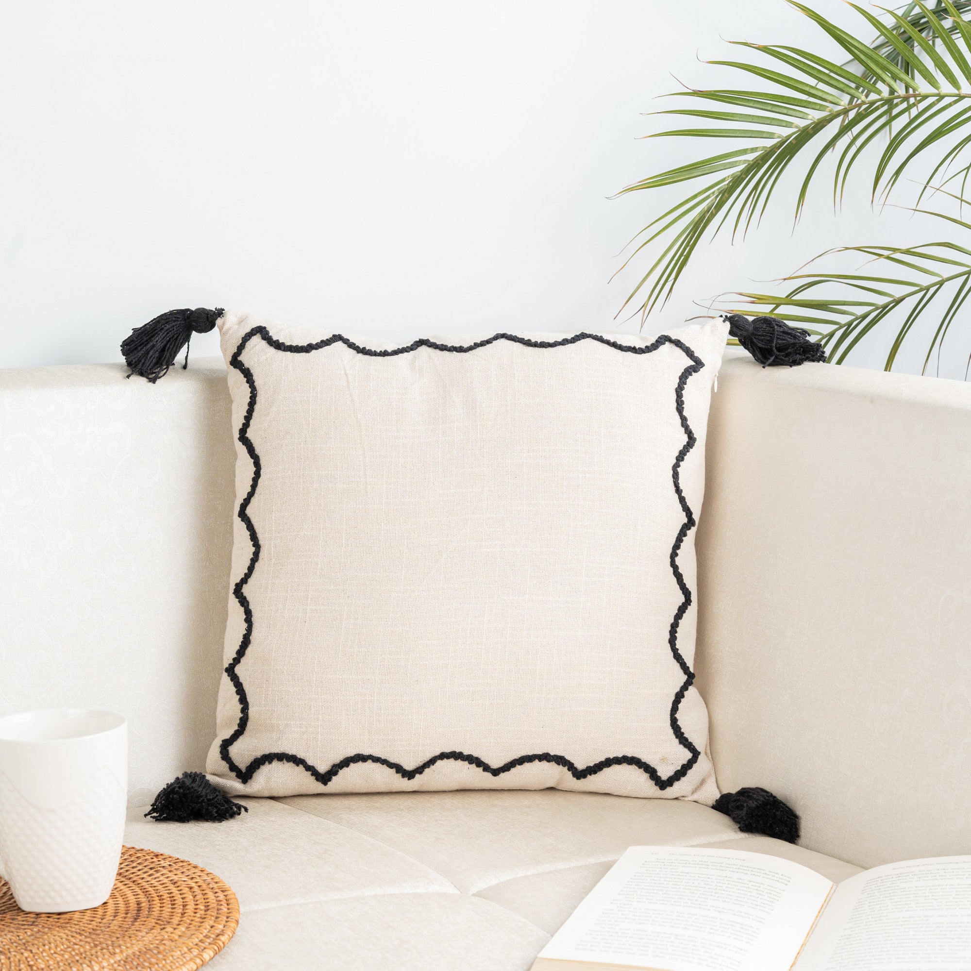 Chic Scallop Cushion Cover