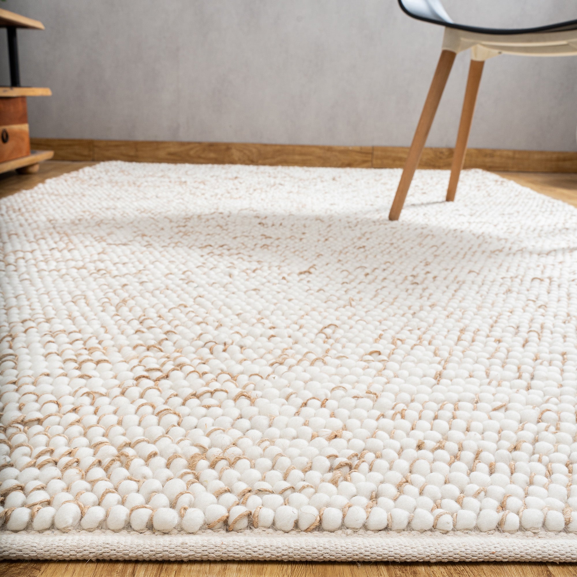 Alana Ecru Spiral Rug